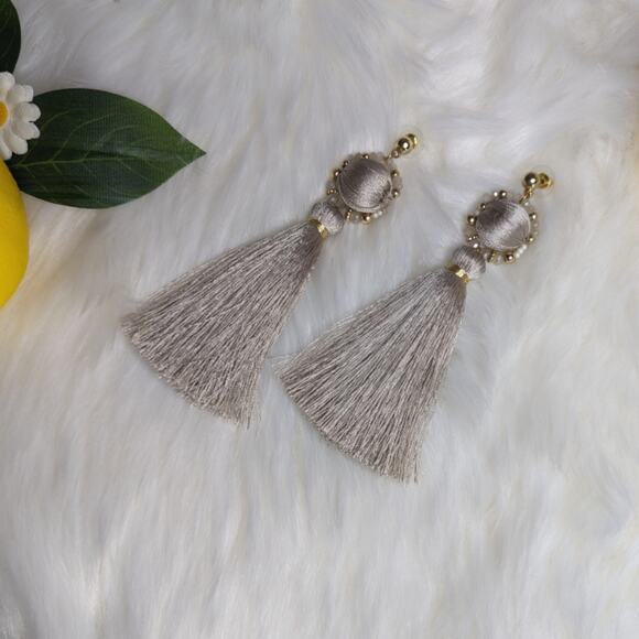 Taupe Tassel earrings - Picture 9 of 10